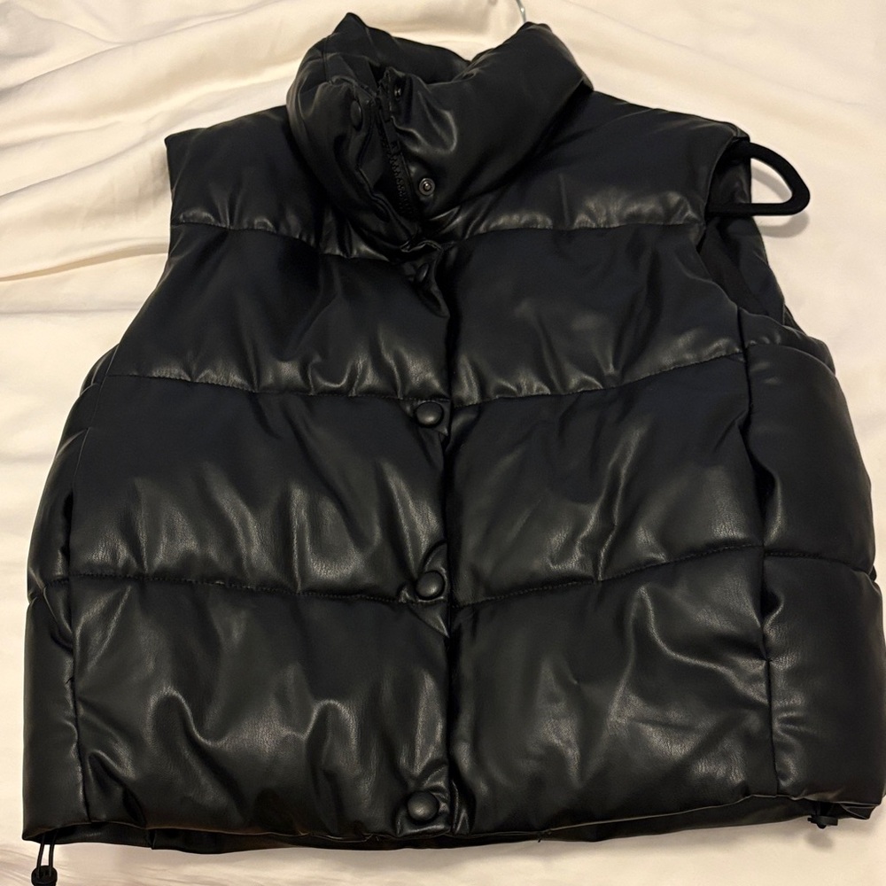Zara black puffer vest